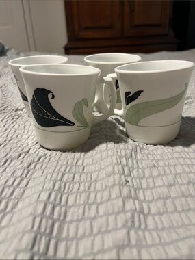 Corning Ware Green Leaf Milk Glass Coffee Mugs VTG SET OF 4